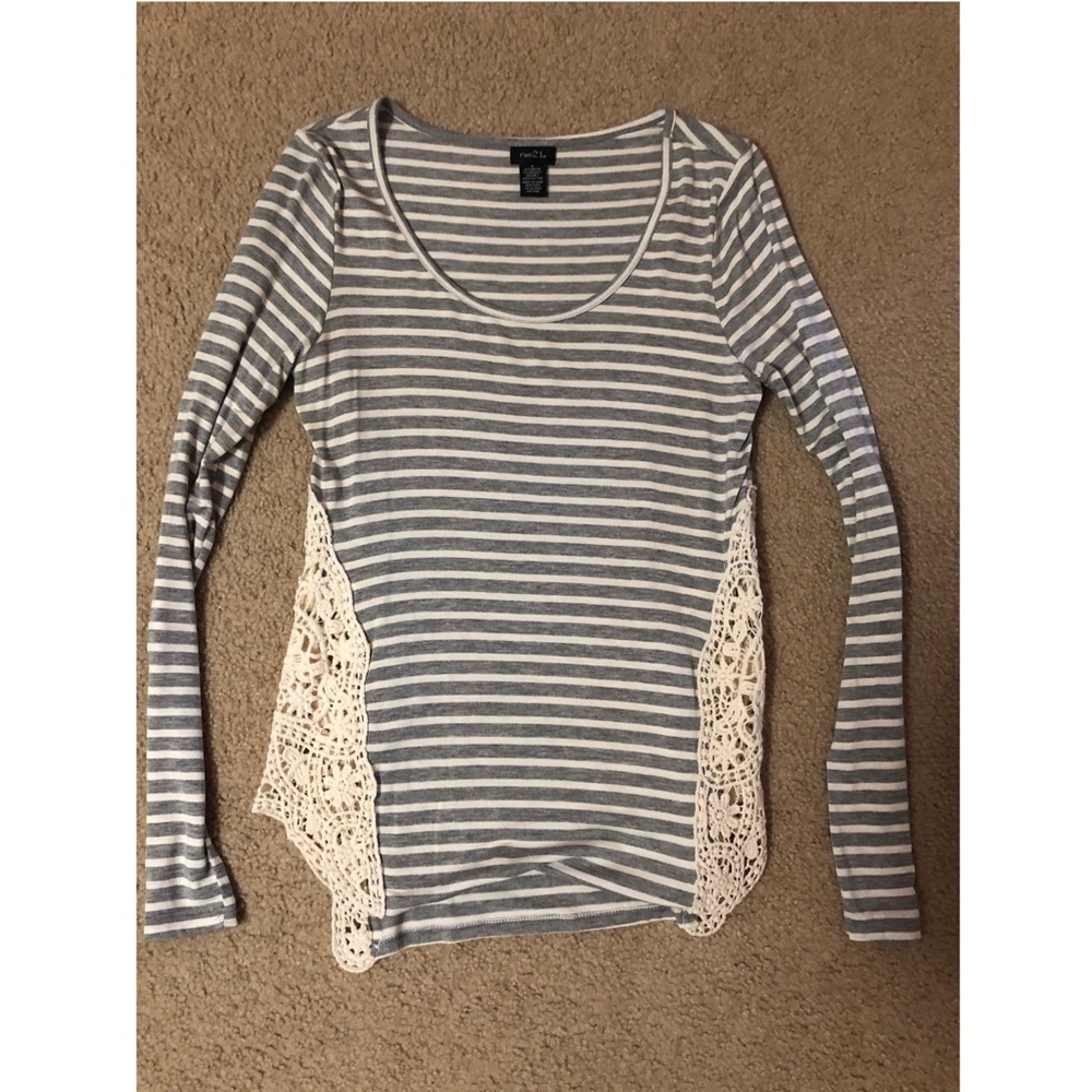 Rue21 medium long sleeve  top
